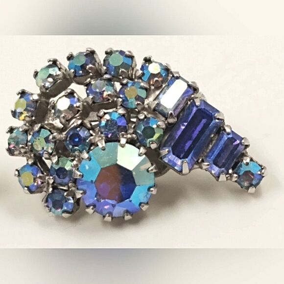 Continental Vintage Blue Borealis Rhinestone Clip On Earrings - Picture 9 of 16